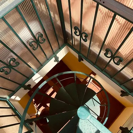 Casa *